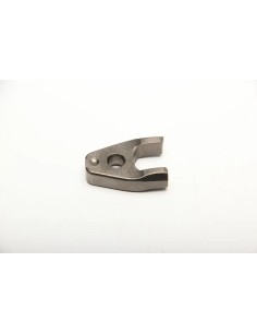 Abrazadera de inyector 338144A000