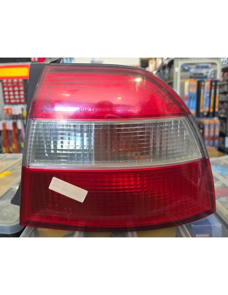 Piloto Trasero Derecho Honda Accord 1994-1995 Stanley