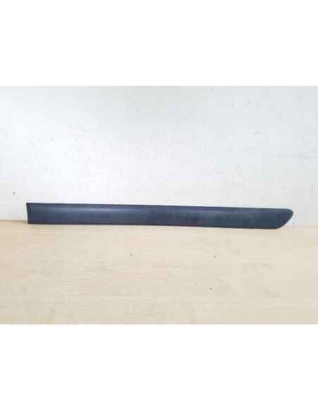 Moldura Opel 13137828 de Puerta Trasera Izquierda Zafira B