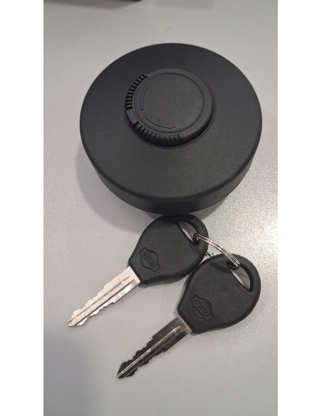 Tapón de Combustible con Llave para Depósito Metálico (Ø 80 mm) Nissan Cabstar OEM 172519X227)