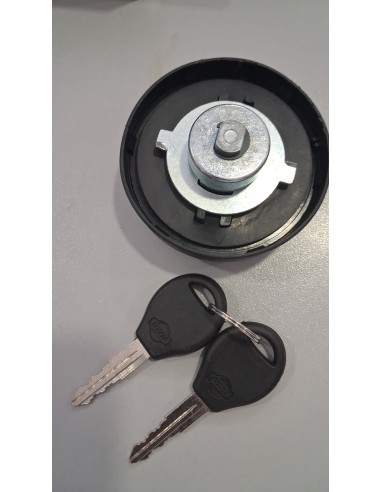 Tapón de Combustible con Llave para Depósito Metálico (Ø 80 mm) Nissan Cabstar OEM 172519X227)