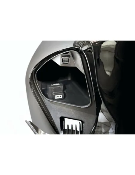 Cargador Usb 12/24V Con Fijacion Con Tornillo Y Conectores